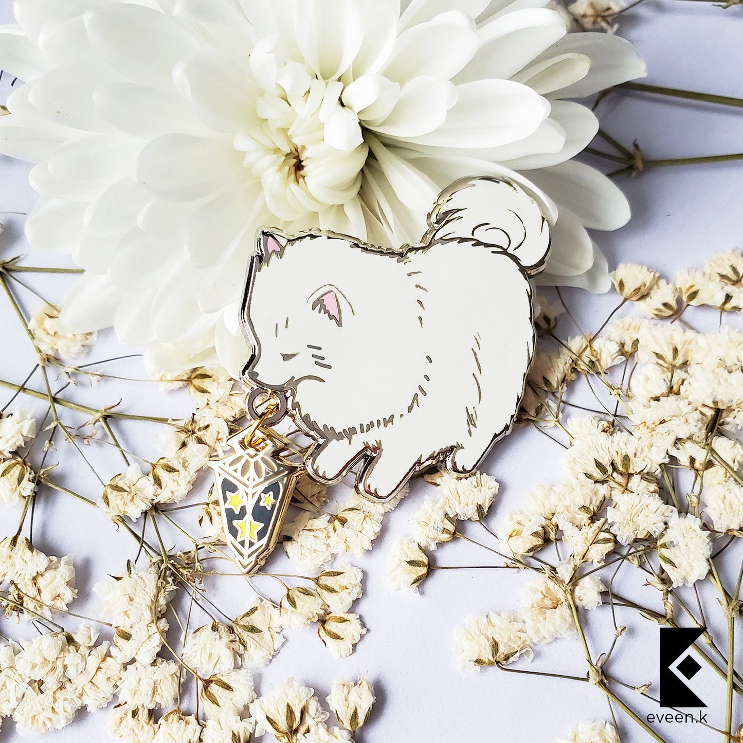 Pomeranian Star Carrier Enamel Pin