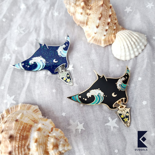 Manta Ray Star Carrier Enamel Pin