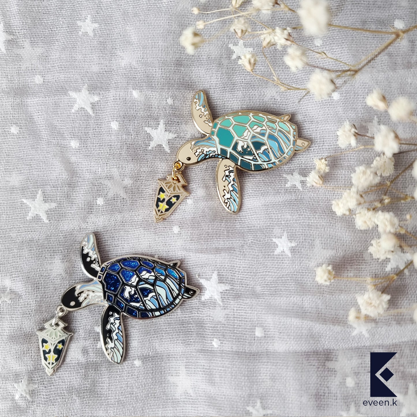 Sea Turtle Star Carrier Enamel Pin