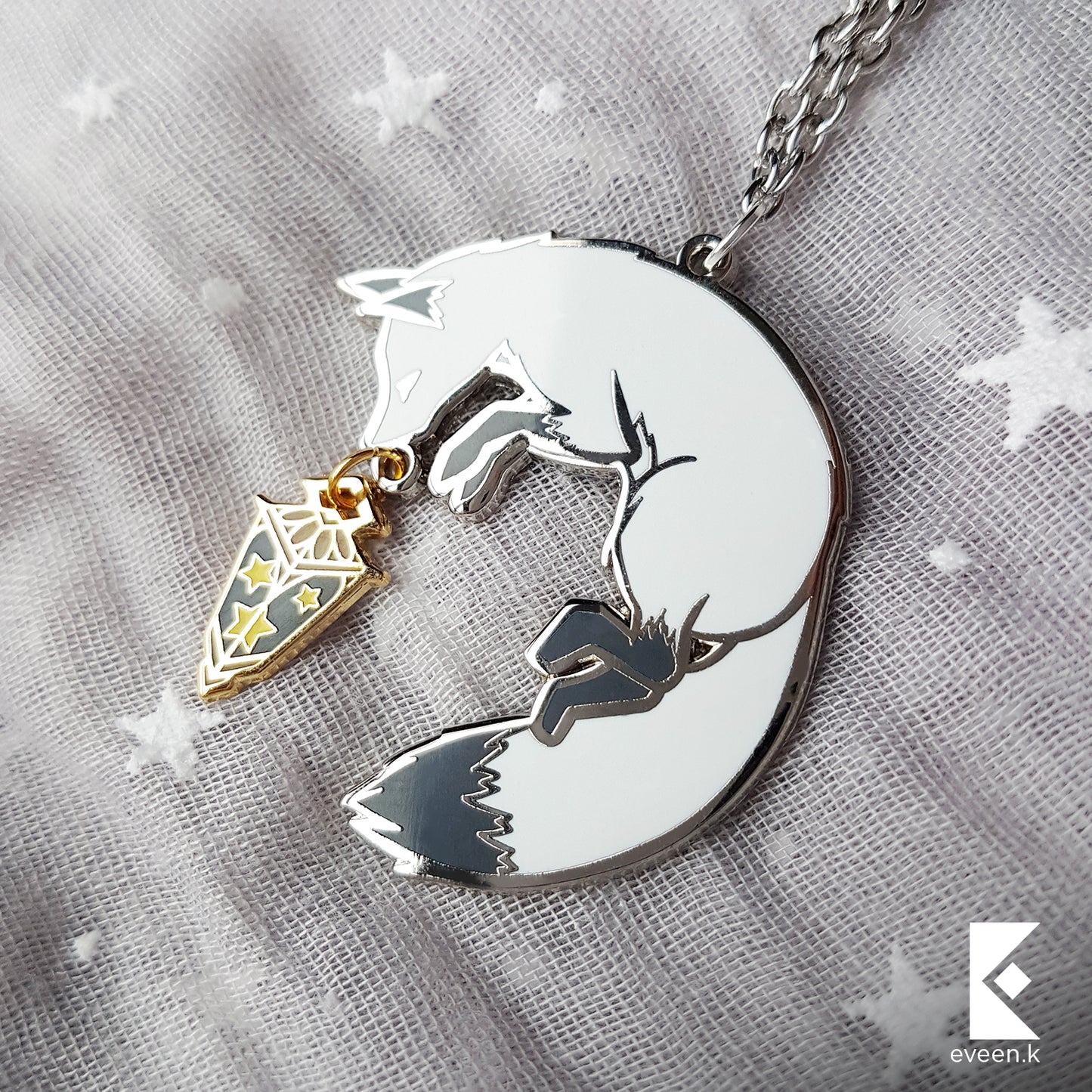 Silver Fox Star Carrier Necklace