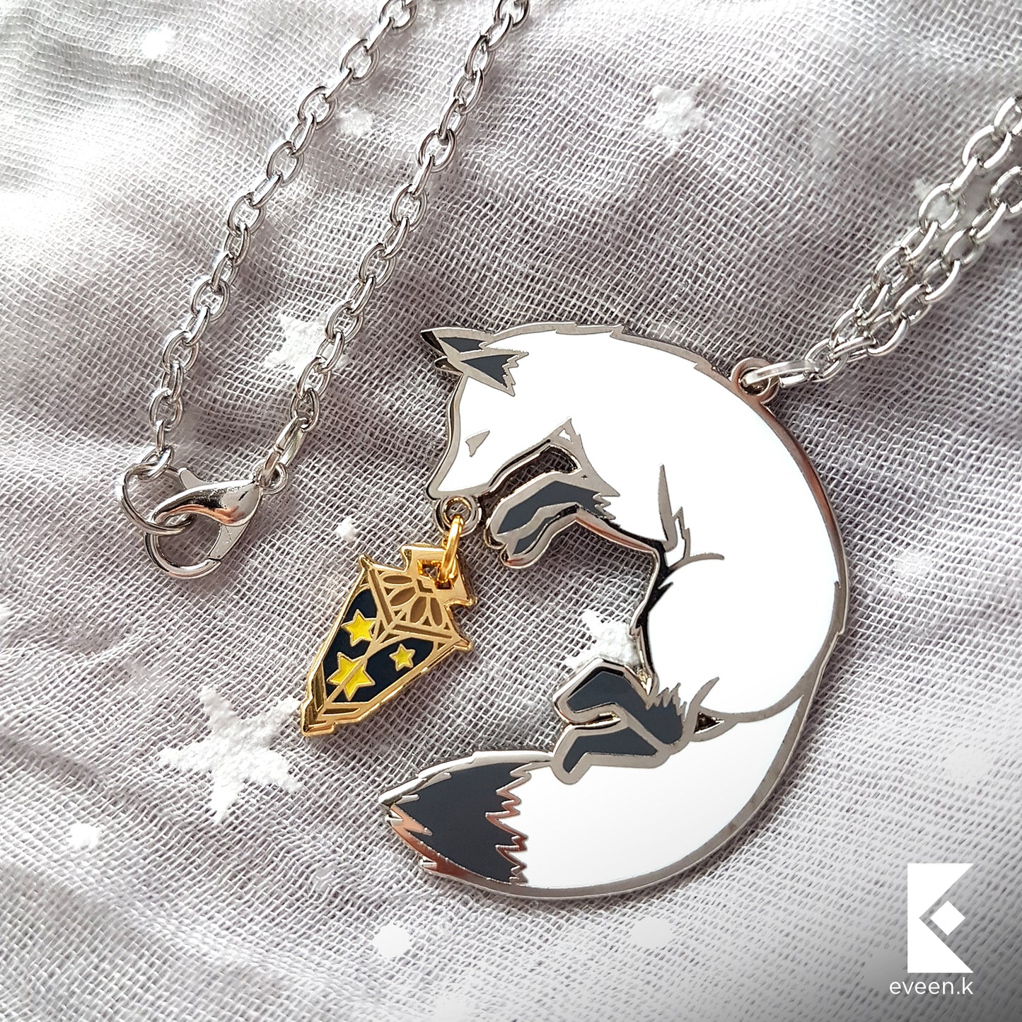 Silver Fox Star Carrier Necklace
