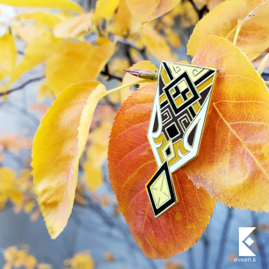 Zhongli Genshin Emblem Pin